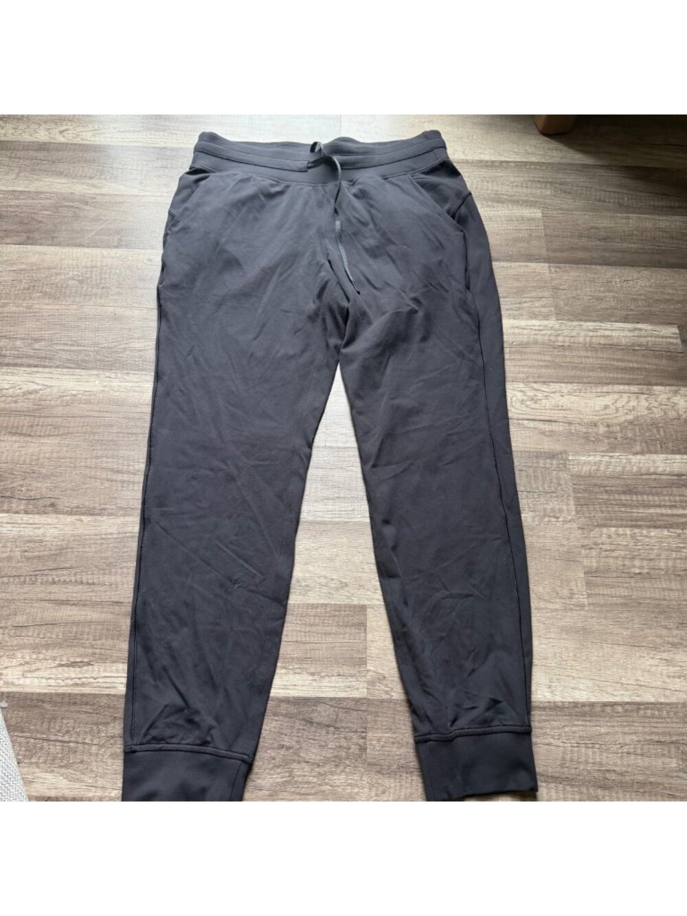 Lululemon Black Jogger Pants With Drawstring Waist & Cuffed Ankles - Size 8 or 1